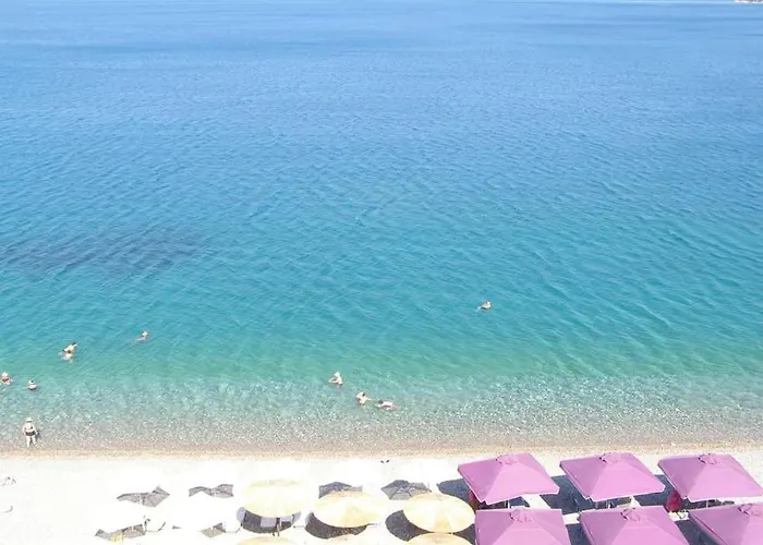 With Sea View Apartament Loutráki